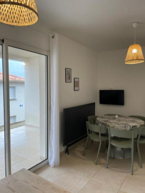 Residence Marina di Bravone - appartement pour 6 personnes 5 adultes maximum RDC N11